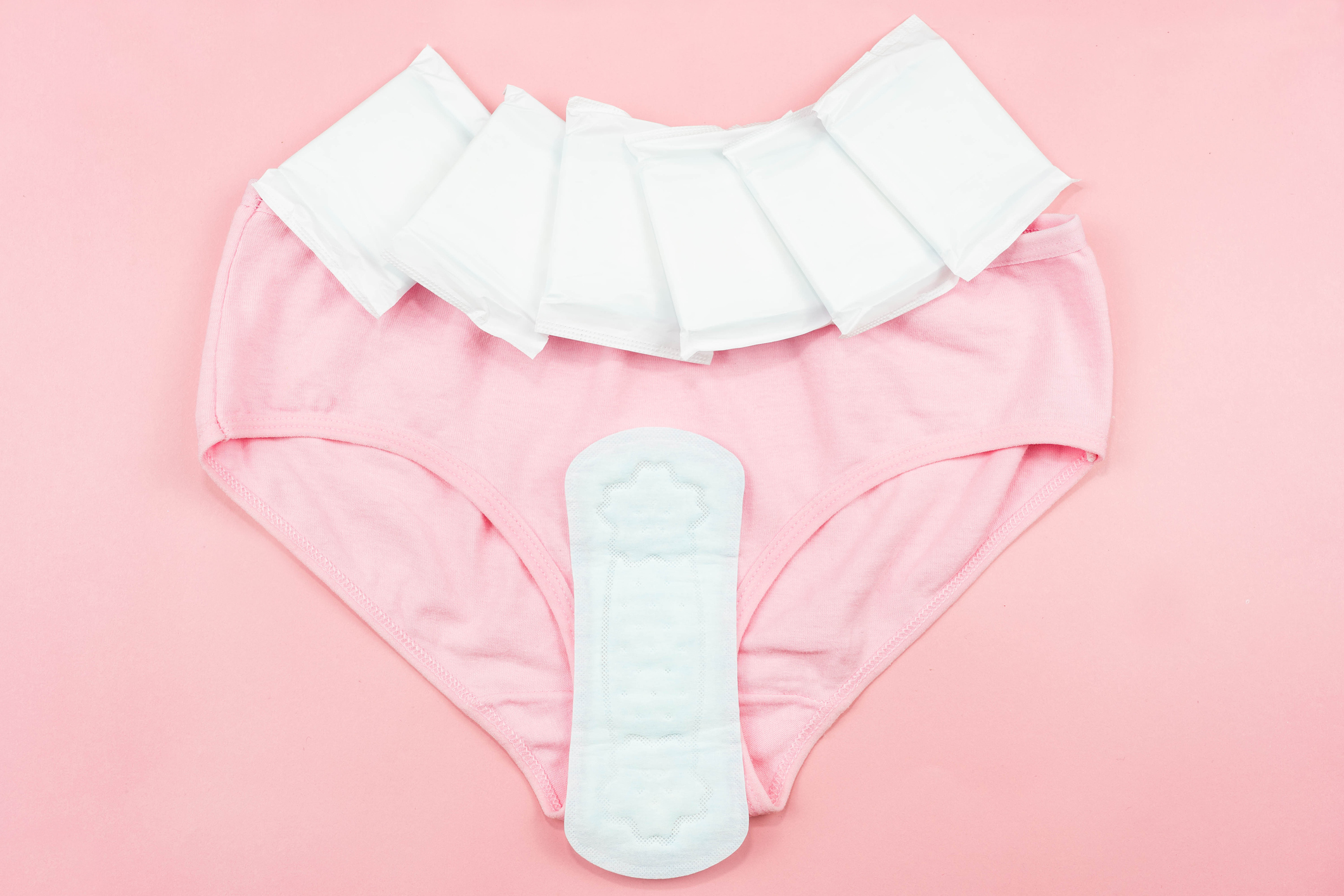 Assorbenti e mutande rosa
